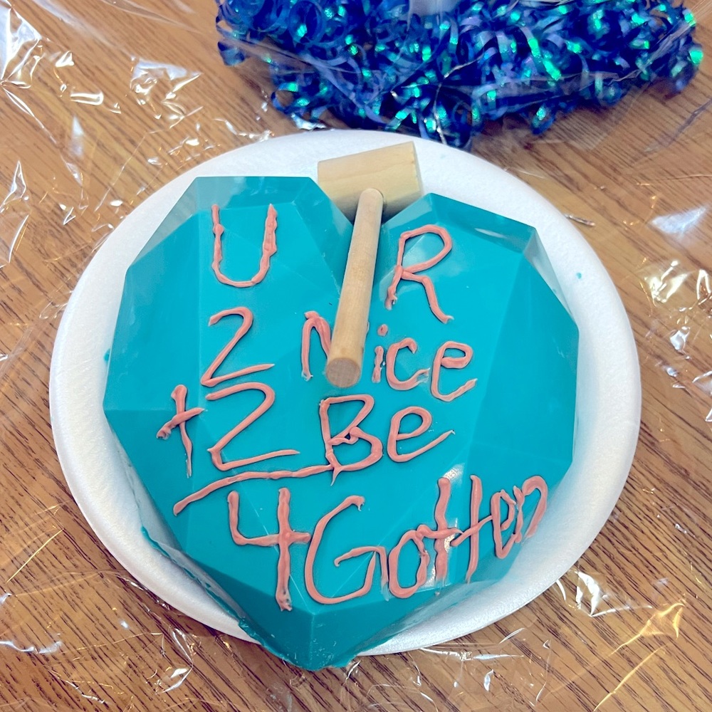 Meet your Posher, Valeria